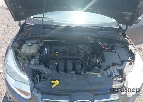 2012 Ford Focus Se z USA, uszkodzony, nr VIN 1FAHP3F24CL404341